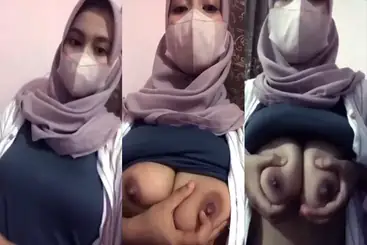 Hijaber Tobrut Pamer Susu Nyaris Kelihatan